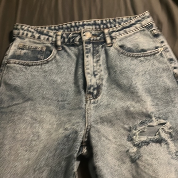 Women ripped mom jeans - Picture 2 of 4